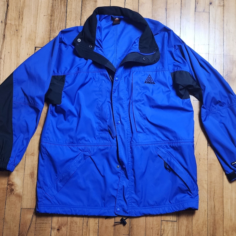 Vintage Nike ACG Men's Medium Clima Fit Purple Black Full Zip Windbreaker